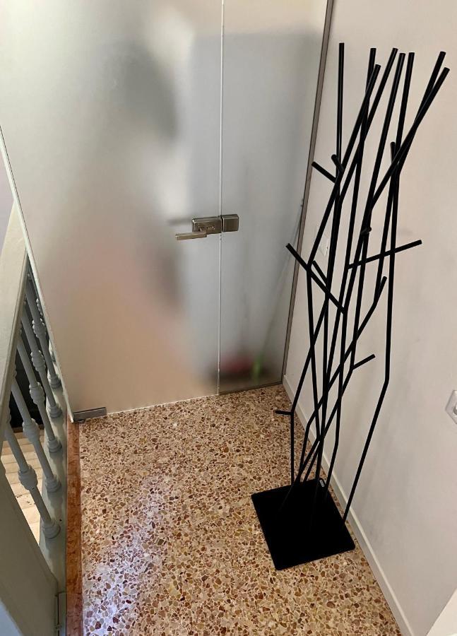 Apt Teatro Venesia Bagian luar foto